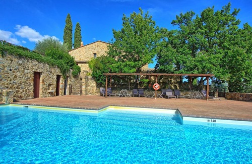 Montalcino Apartment | Lovely apartment for 4 people with A/C, pool, TV, pets allowed and panoramic view