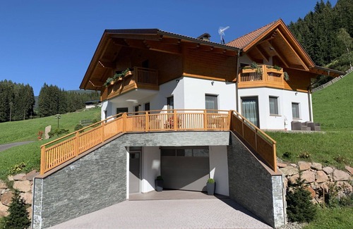 Sarentino Apartment | Lovely apartment for 14 guests with WIFI, TV, terrace and parking