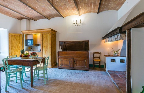 Stigliano Apartment | Lovely apartment for 3 guests with WIFI, TV, patio, pets allowed and panoramic view