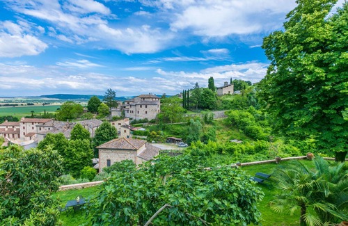 Stigliano Apartment | Lovely apartment for 3 guests with WIFI, TV, patio, pets allowed and panoramic view