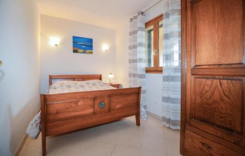 Calcatoggio Apartment | Lovely Apartment In Calcatoggio