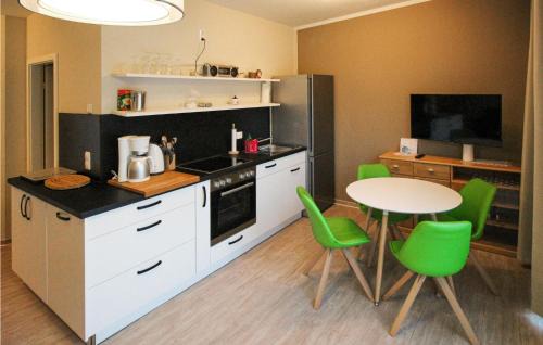 Gelbensande Apartment | Lovely Apartment In Graal-Müritz