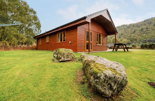 Balnain House | Lovely apartment in villa for 6 guests with WIFI, TV and pets allowed