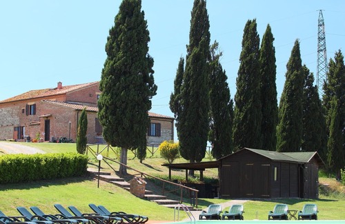 Ponte di Gabbiano Villa | Lovely apartment in villa for 4 people with pool, WIFI, TV, pets allowed and parking, close to S...