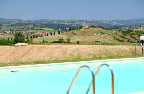 Ponte di Gabbiano Villa | Lovely apartment in villa for 4 people with pool, WIFI, TV, pets allowed and parking, close to S...