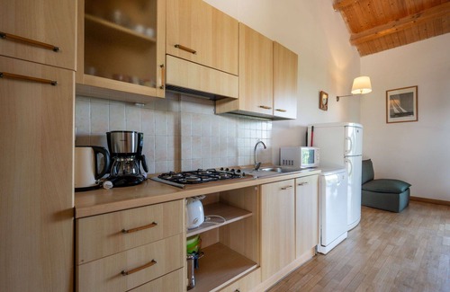 Azzano d'Asti Villa | Lovely apartment in villa for 6 people with pool, WIFI, terrace and pets allowed