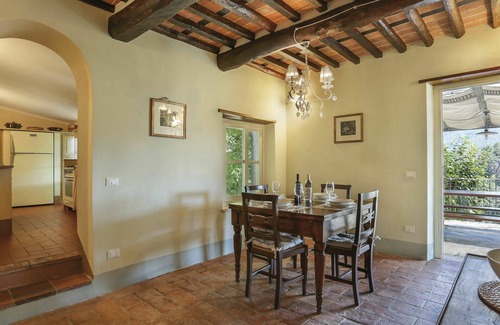 Pescaglia Villa | Lovely apartment in villa for 6 people with pool, WIFI, A/C, TV, terrace and pets allowed