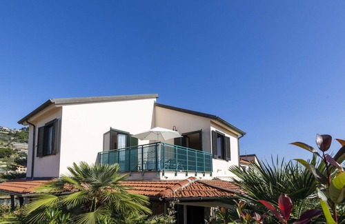 Piani-Ciapin Apartment | Lovely apartment for 6 guests with pool, WIFI, TV, terrace and pets allowed