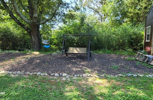 Adairsville Apartment | Lovely apartment with AC in charming calhoun Gan5 miles from I75 and Bucees.