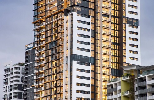 South Brisbane Apartment | Lovely apt City View FreeParking 5 Mins walk to Cultural Centre Museum GOMA QPac