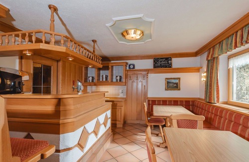 Hollersbach im Pinzgau Apartment | Lovely apartment for 20 guests with WIFI, TV, terrace and pets allowed