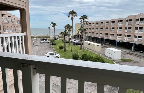 North Beach Condo | Lovely, beach view condo