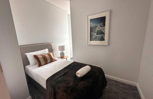 Surfers Paradise Apartment | Lovely beachfront 2b apt in the heart of surfers