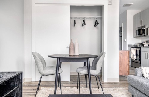 St. Elizabeth's Apartment | Lovely Brighton Studio w/W/D, Gym, near T & Shops, by Blueground