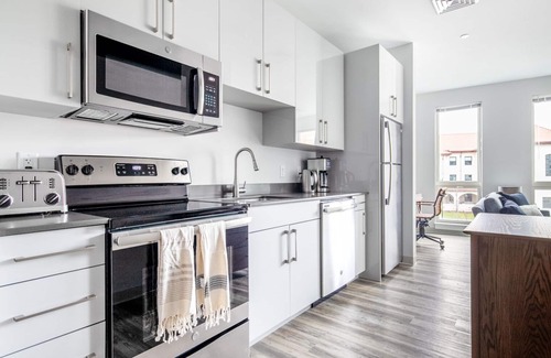 St. Elizabeth's Apartment | Lovely Brighton Studio w/W/D, Gym, near T & Shops, by Blueground