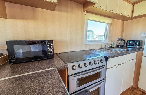 Winestead House | Lovely caravan at Sand le Mere Holiday Park in Yorkshire ref 71110TD