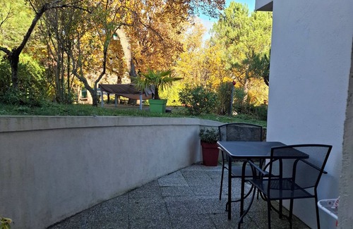 Chatel-Guyon Apartment | Lovely, cosy T1 apartment, quiet location near town center Garden, parking
