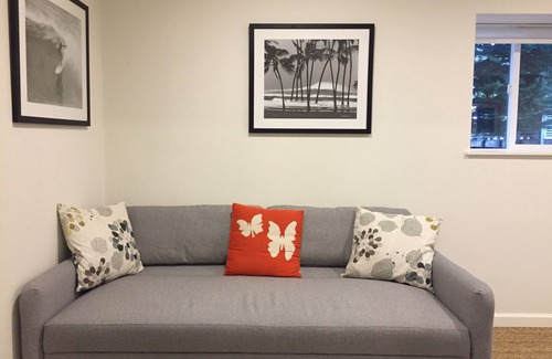 Mill Valley House | Lovely detached studio with mtn view, walking distance to town and hiking trails