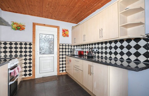 Gilmerton Bed & Breakfast | Lovely Double Room in Elegant Cottage