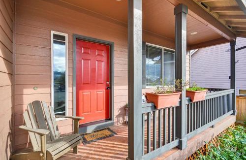 Dundee House | Lovely Dundee Home with Private Yard and Fire Pit!