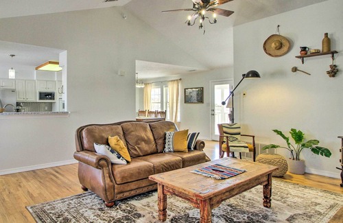 Edgewood House | Lovely Edgewood Home ~ 34 Mi to Albuquerque!