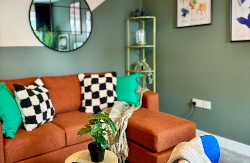 Grimsby House | Lovely 3Bedroom House in Grimsby Sleeps 7 (CAT B)