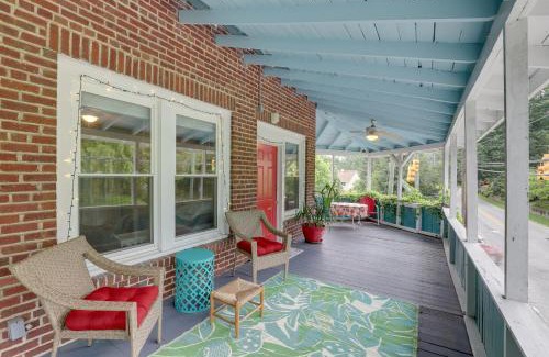Hendersonville Apartment | Lovely Hendersonville Retreat about 1 Mi to Downtown!