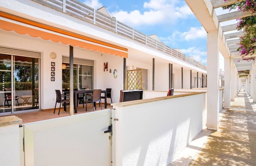 L'Eucaliptus House | Lovely holiday home in Amposta with a terrace