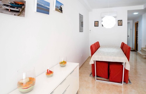 L'Eucaliptus House | Lovely holiday home in Amposta with a terrace