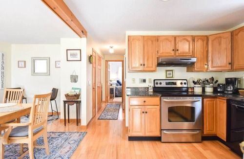 Eastham House | Lovely Home Close to Bike Path and Beach!