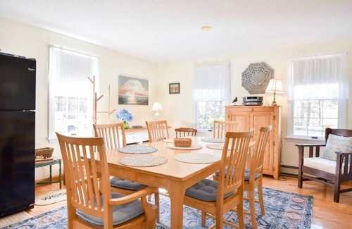 Eastham House | Lovely Home Close to Bike Path and Beach!