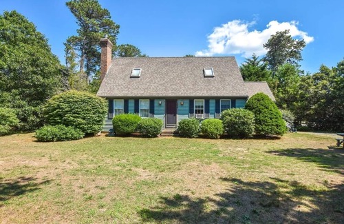 Eastham House | Lovely Home Close to Bike Path and Beach!