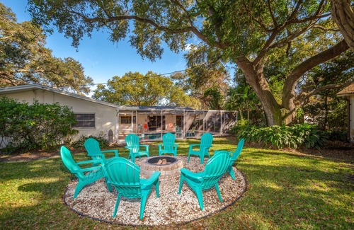 Clearwater House | Lovely home! HEATED pool, firepit, 2 King beds ~ 15 mins to Clearwater Beach!