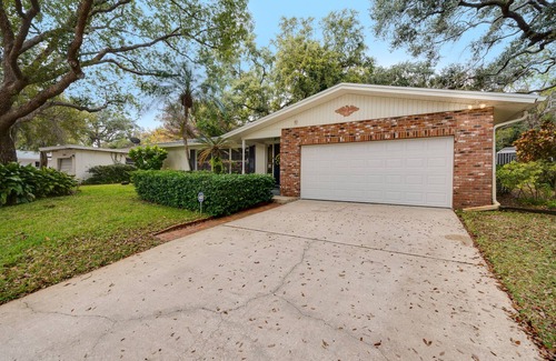 Clearwater House | Lovely home! HEATED pool, firepit, 2 King beds ~ 15 mins to Clearwater Beach!