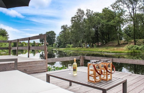 Heel House | Lovely home in HEEL with WiFi