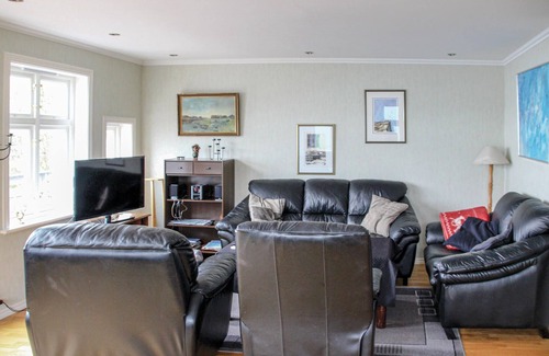 Tysnes House | Lovely home in Lundegrend