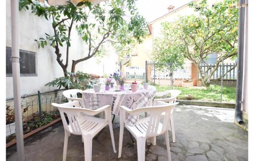 Massarosa House | Lovely Home In Massarosa With Wifi