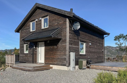 Lund House | Lovely home in Moi with house sea view