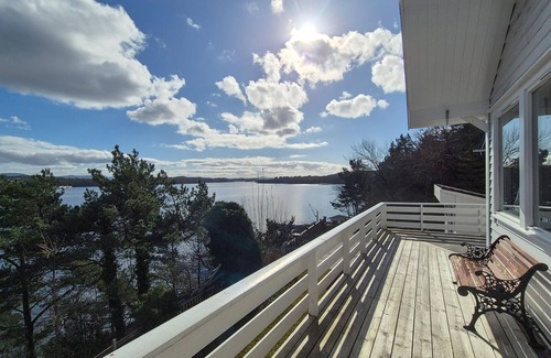 Bomlo House | Lovely home in Mosterhamn with sauna