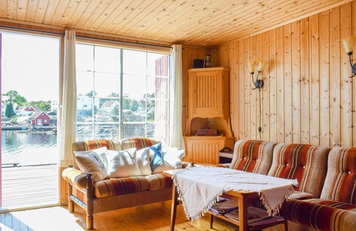 Sogne House | Lovely home in Søgne with WiFi
