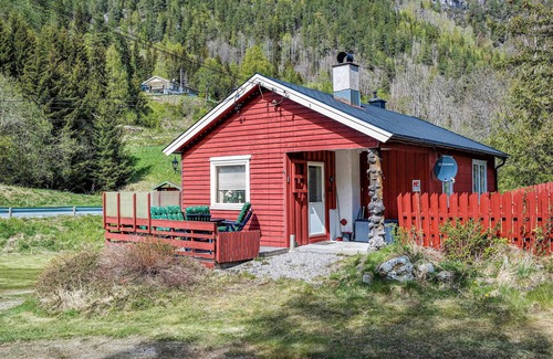 Kviteseid House | Lovely home in Vråliosen