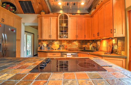 Londonderry House | Lovely Home with a Sauna. Minutes to Stratton, Bromley and Magic!