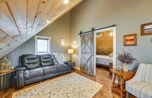 Olivehill Apartment | Lovely Lakefront Apartment with Boat Ramp Access