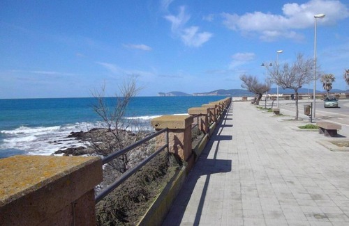 La Pietraia Apartment | Lovely, large apartment near Lido beach & old town with wifi and aircon