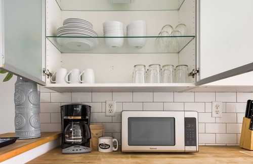 Hillsboro Village Apartment | Lovely Loft for 2 on Belmont Mins to Downtown