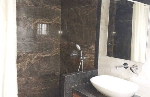 Visakhapatnam Apartment | Lovely, Nice New Family Sized Apartment close to Temples and Shopping areas