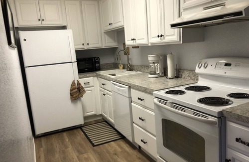 Palm Springs Condo | Lovely, Peaceful Palm Springs Condo!