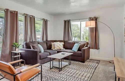 Ogden House | Lovely Renovated Home Perfect for Weekend Getaway.