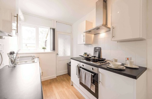 Doncaster House | Lovely Room in Doncaster Shared House With Kitchen
