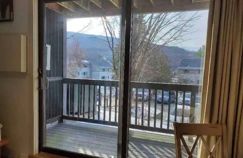 Colchester House | Lovely Ski-in/Ski-out Studio at “Smuggs” ⭐️